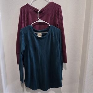 Chaser set of 2  Long Sleeve Waffle Knit Tops - Blue and dark red size large